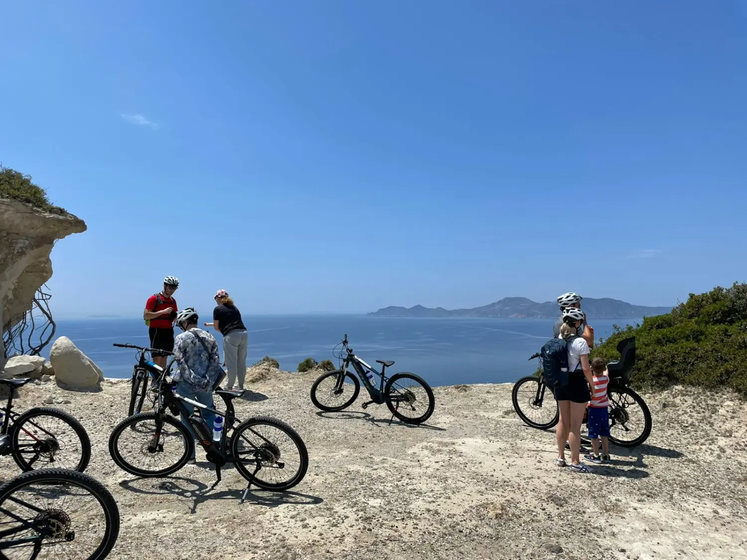 Menschen auf Fahrrädern von Dodekanes Bikes 