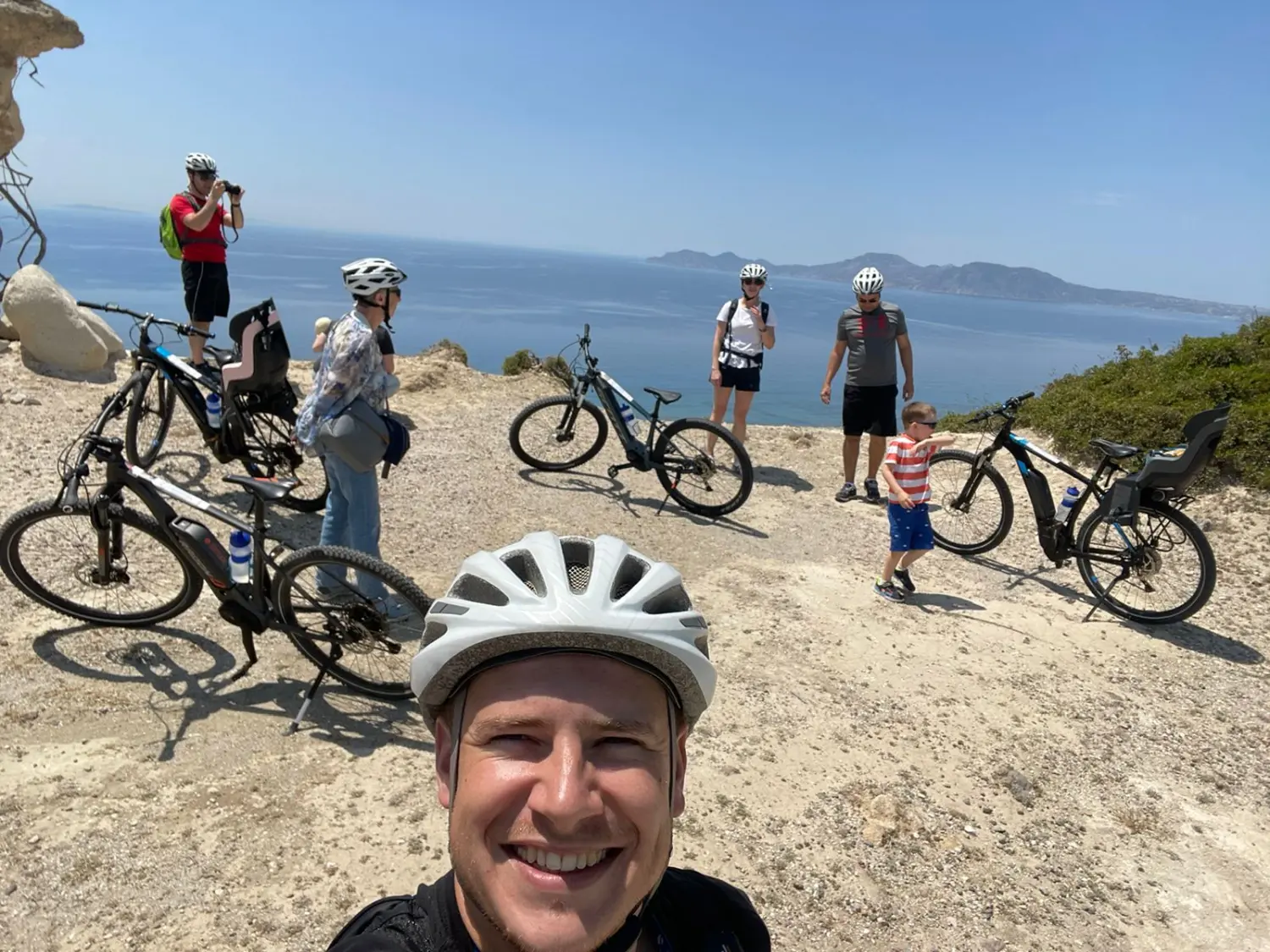 Menschen auf Fahrrädern von Dodekanes Bikes 