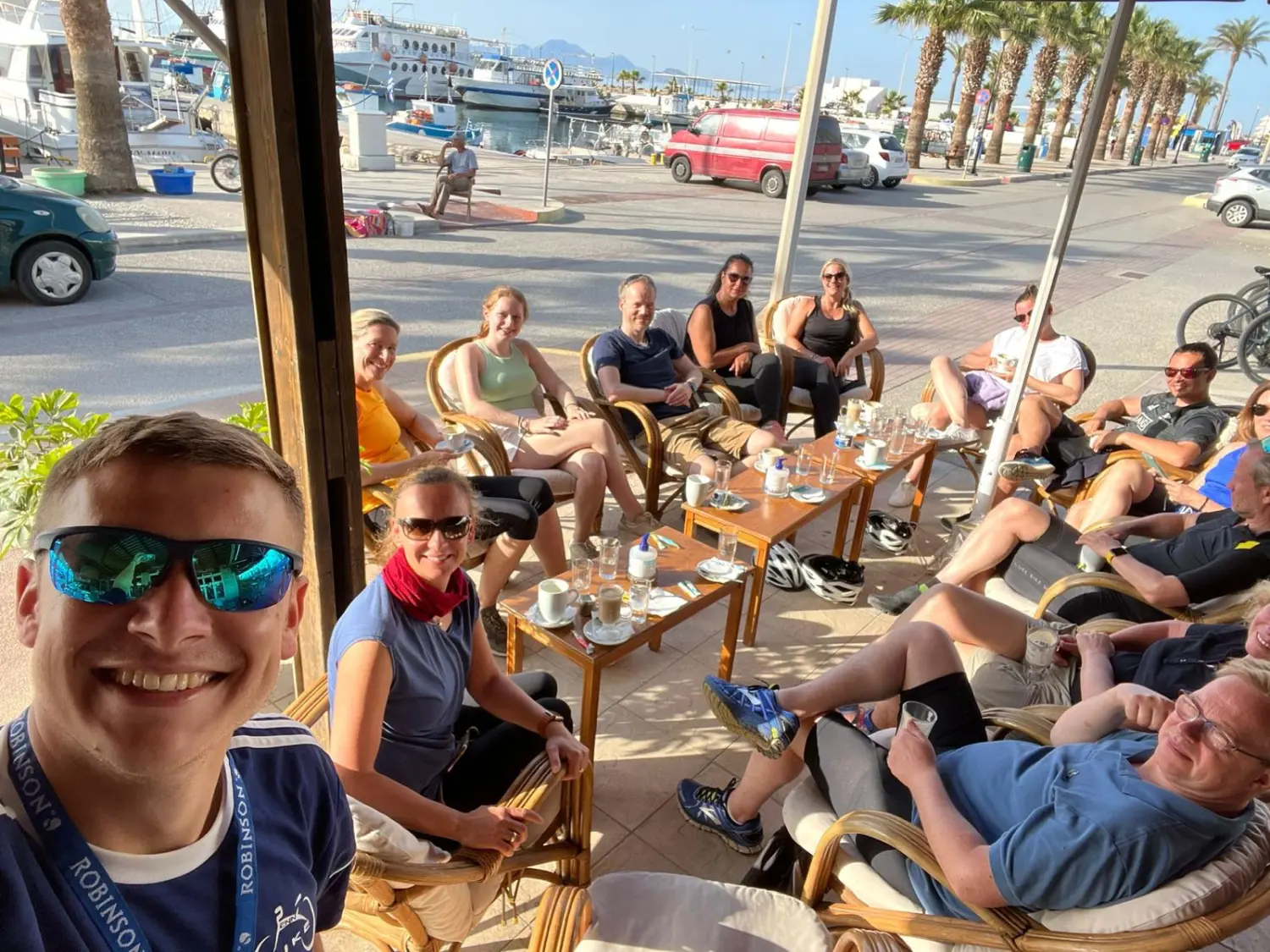  Gruppe von Menschen von Dodekanes Bikes