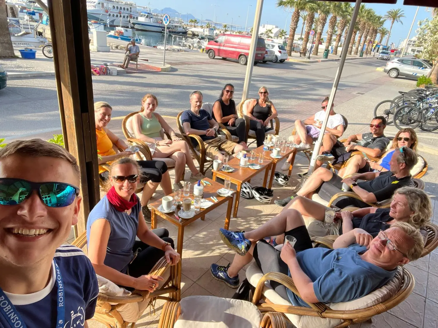 Gruppe von Menschen von Dodekanes Bikes