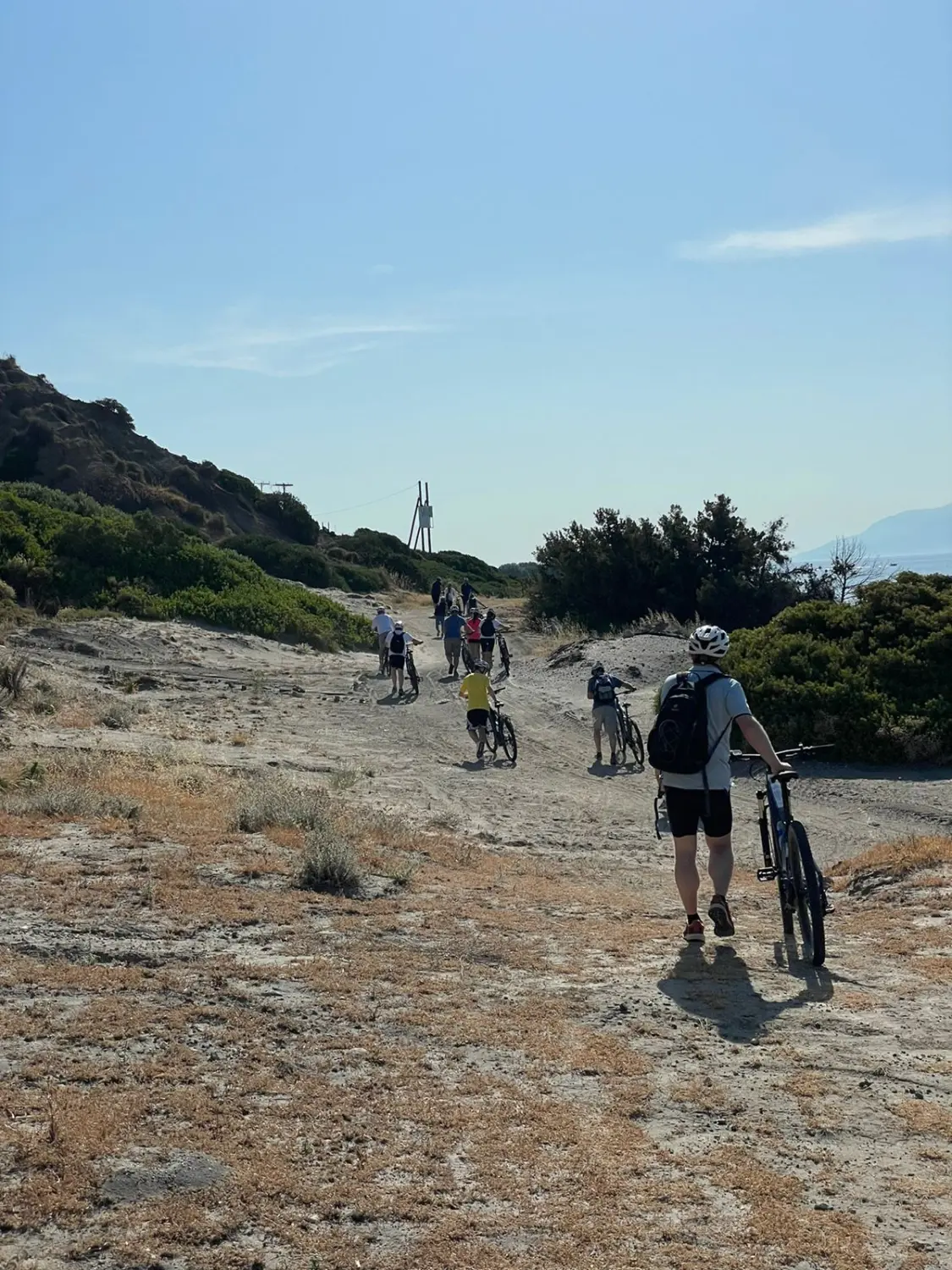 Menschen auf Fahrrädern von Dodekanes Bikes 