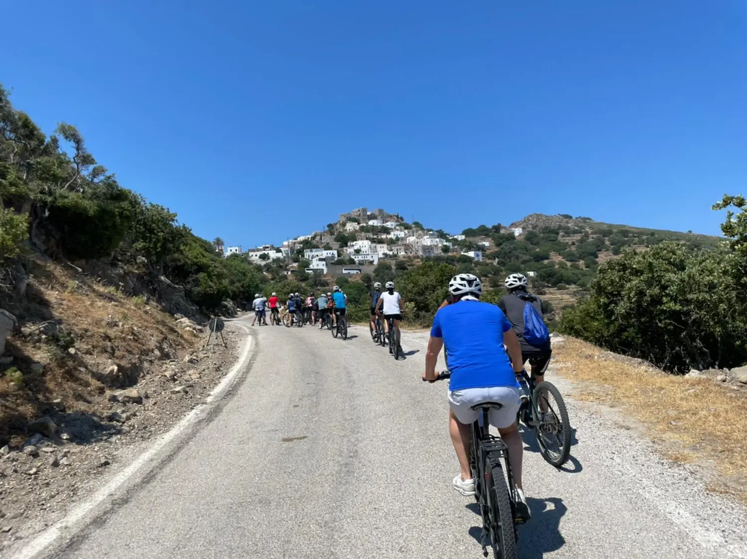 Menschen auf Fahrrädern von Dodekanes Bikes 
